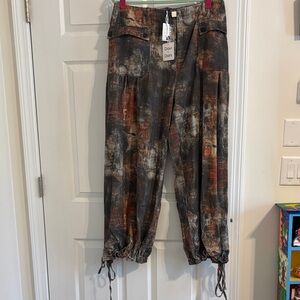 DAVI & DANI Distressed Abstract Cargo Joggers - Brown, Gray, Rust